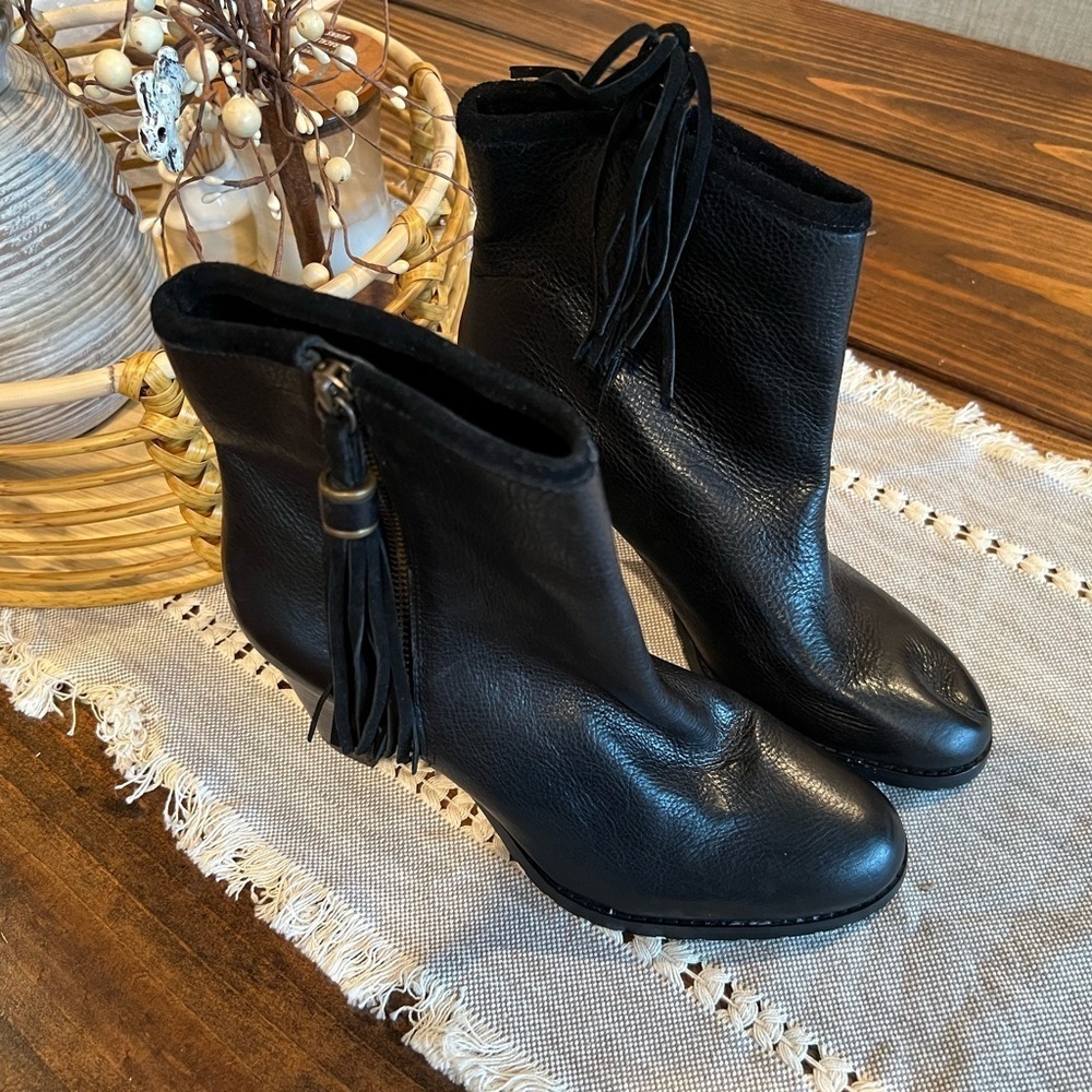 Lauren Ralph Lauren Black Leather Ankle Boots, size 8, zippers, work, heels, EUC